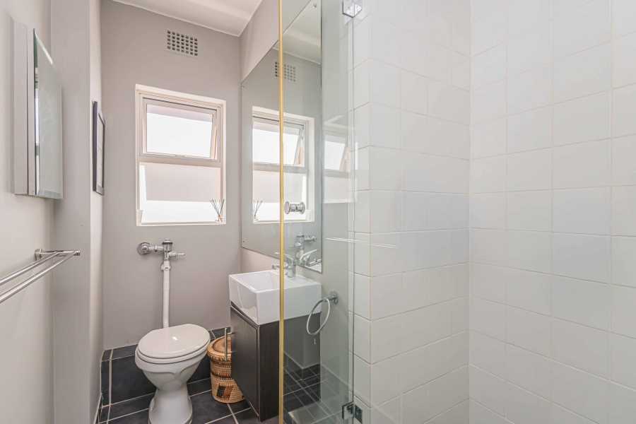 2 Bedroom Property for Sale in Sea Point Western Cape